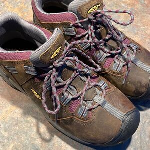 Keen Utility Detroit xt Steel Toe Woman’s boot shoe size 9